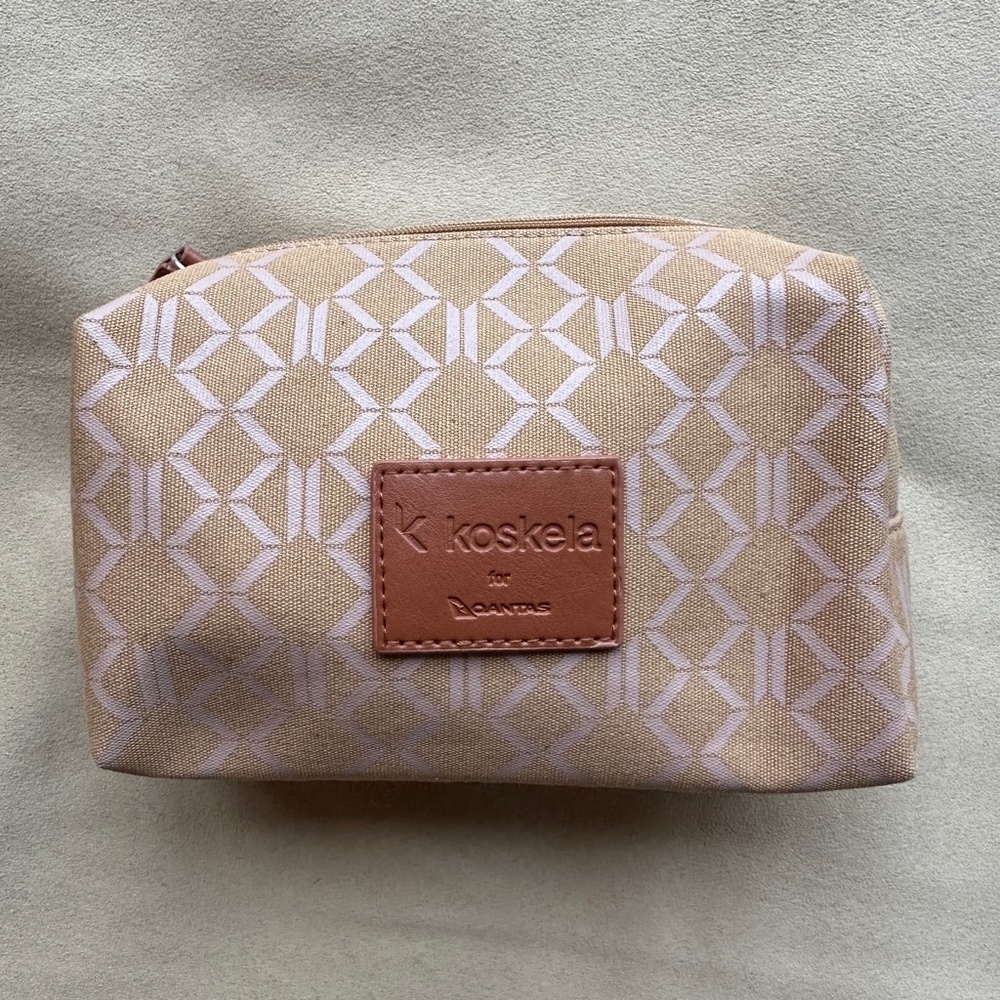 QANTAS Business Class Koskela Toiletry Bag And Amenity Kit